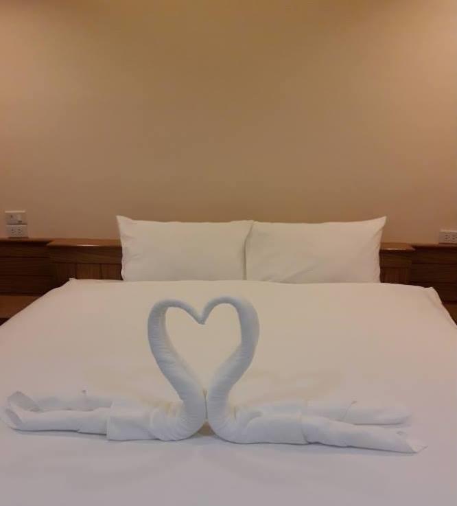 The Lake Hill Resort Pran Buri Exteriör bild