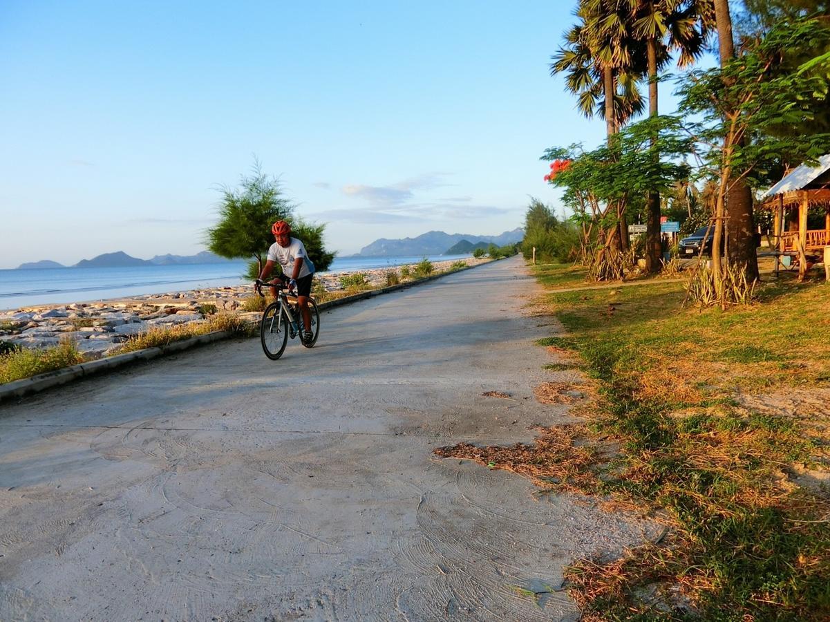 The Lake Hill Resort Pran Buri Exteriör bild